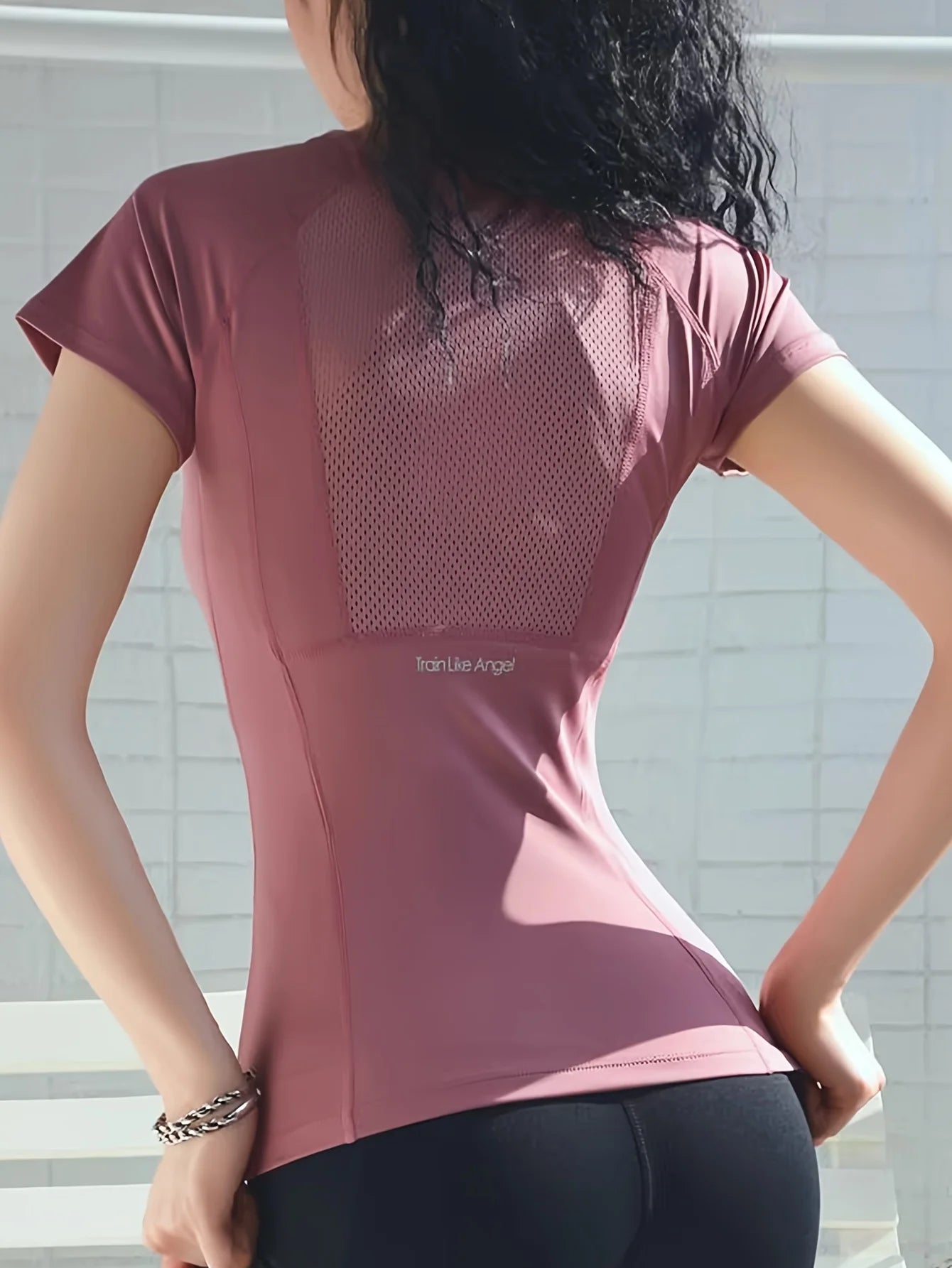 Camiseta deportiva para mujer, transpirable, sexy, belleza en la espalda, ropa de fitness, pantalón corto de entrenamiento para correr de secado rápido, top de manga para yoga